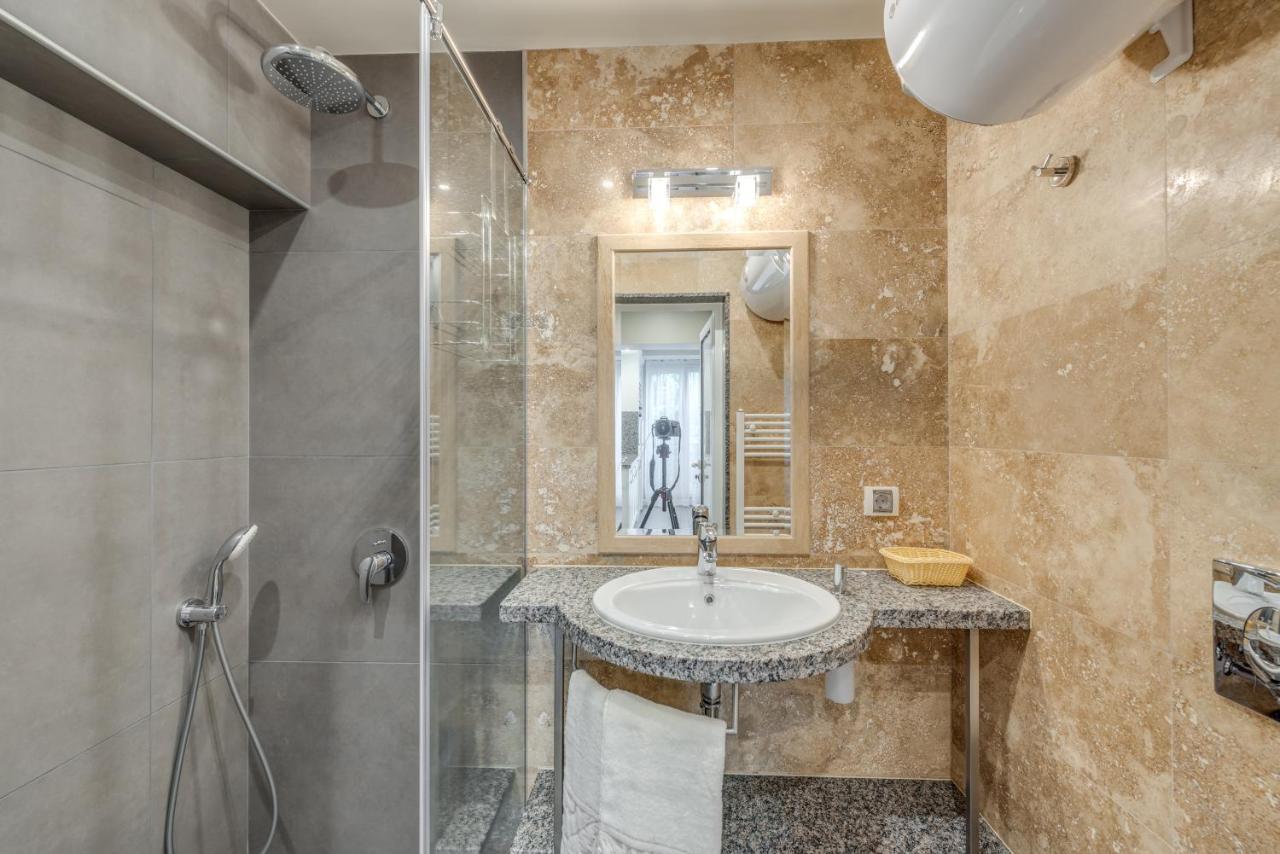 R & R Apartments София Экстерьер фото