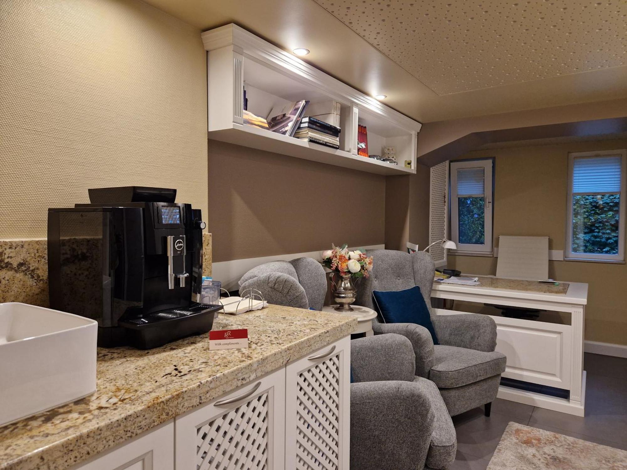 R & R Apartments София Экстерьер фото